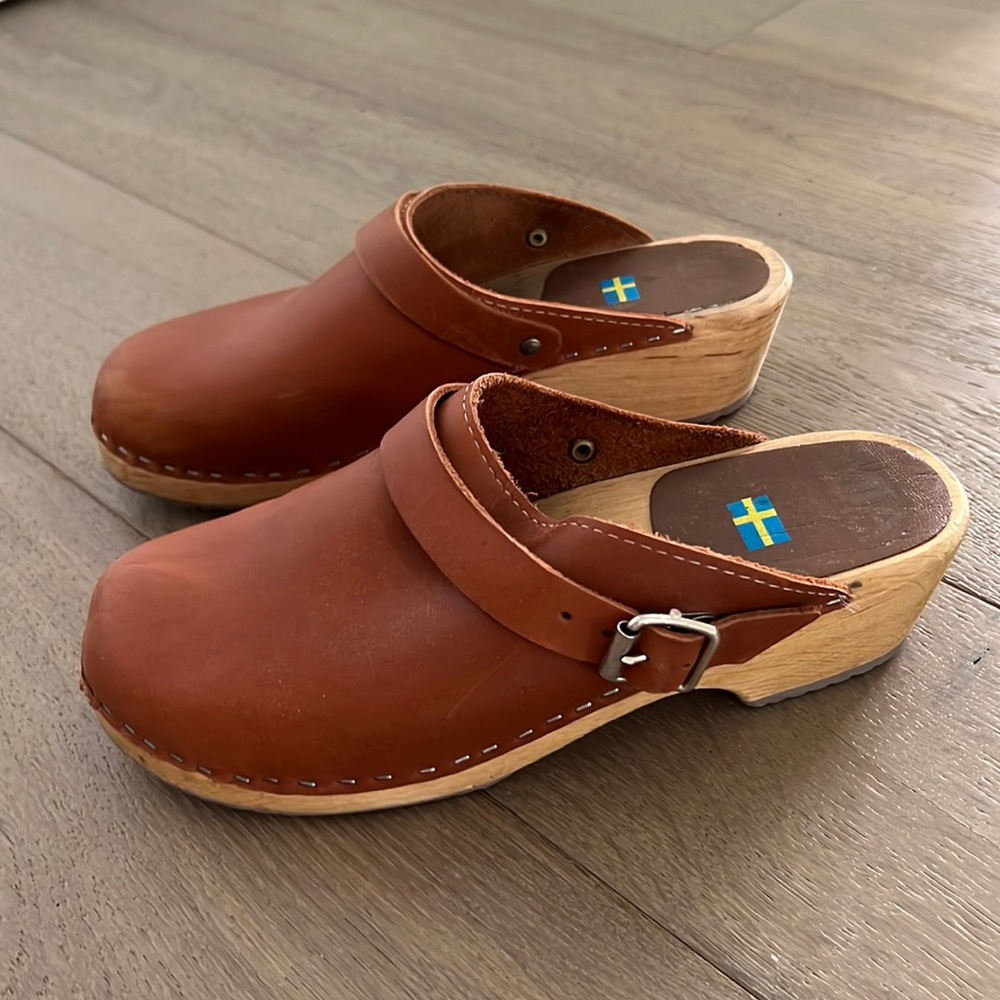 Mia leather and wood clogs size 39